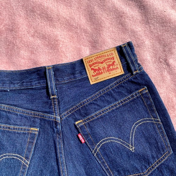 Levi’s 501 High Waisted Shorts - Picture 4 of 4